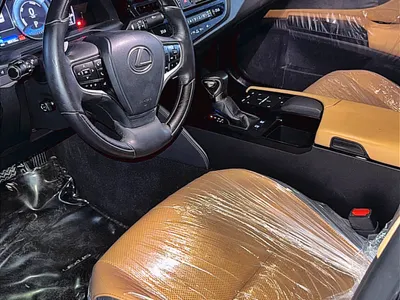 2022 لكزس آي إس 300