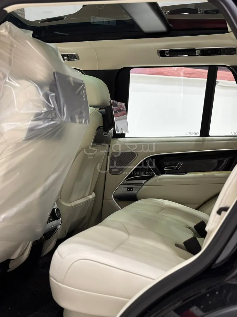 2025 لاند روفر رينج روفر اوتوبيوغرافي