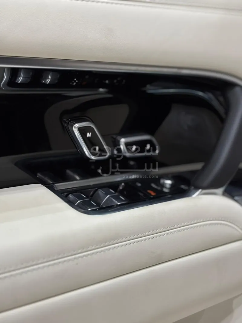 2025 لاند روفر رينج روفر اوتوبيوغرافي