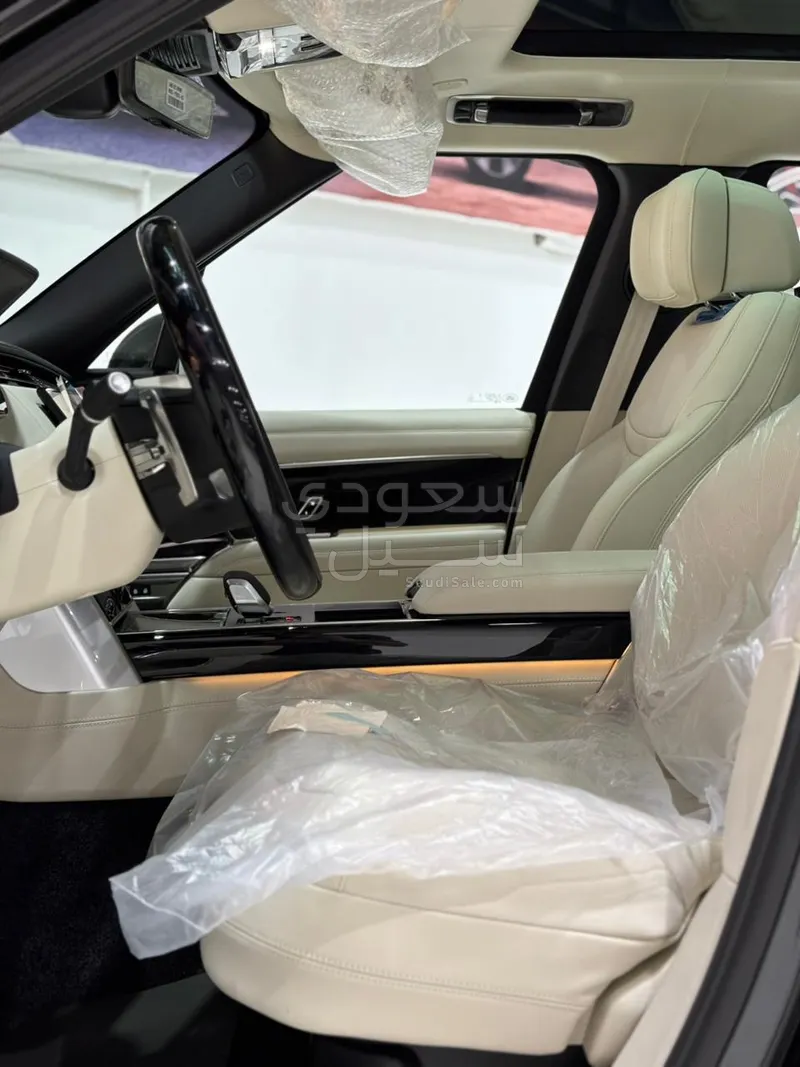 2025 لاند روفر رينج روفر اوتوبيوغرافي