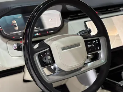 2025 لاند روفر رينج روفر اوتوبيوغرافي