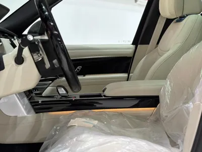 2025 لاند روفر رينج روفر اوتوبيوغرافي