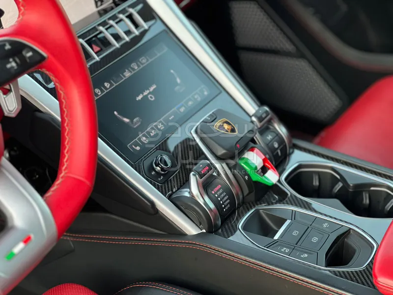 2021 لمبرجيني اوروس