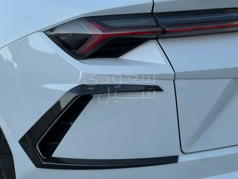 2021 لمبرجيني اوروس