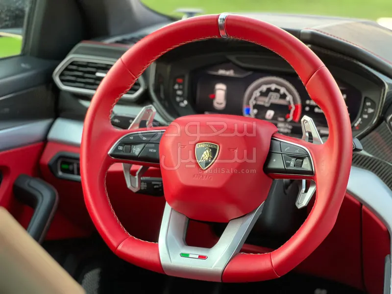 2021 لمبرجيني اوروس