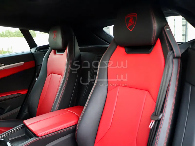 2021 لمبرجيني اوروس