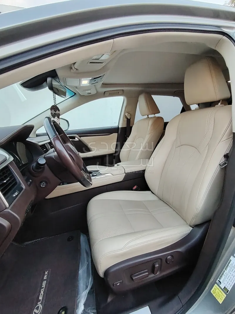 2018 لكزس أر إكس 350