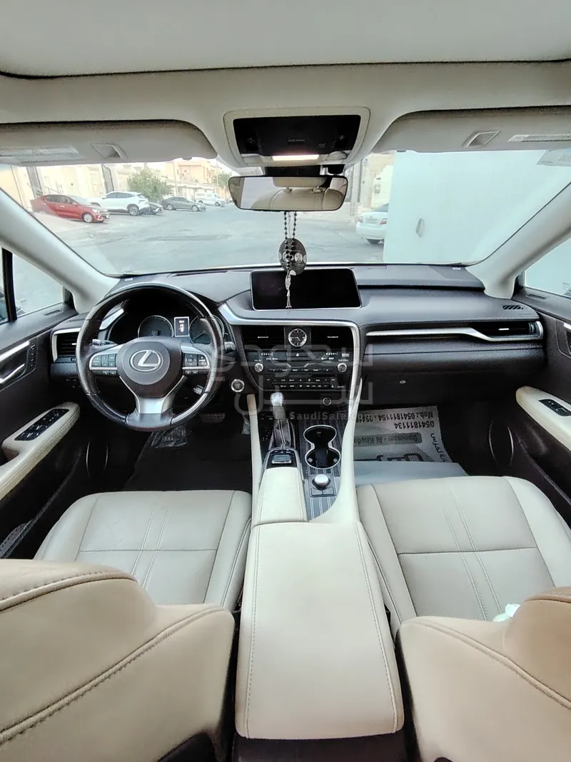 2018 لكزس أر إكس 350