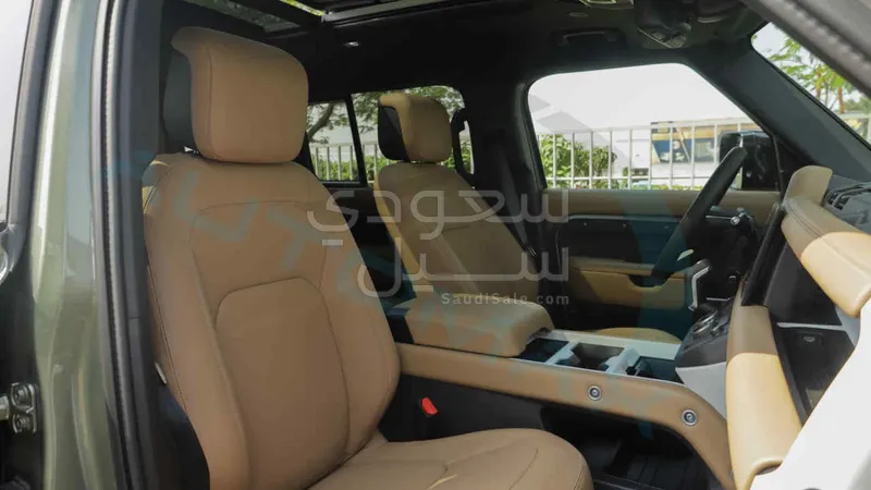 2025 لاند روفر ديفيندر اكس داينمك
