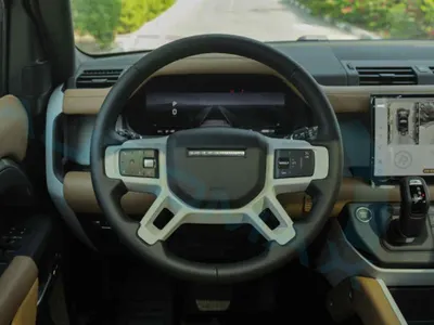 2025 لاند روفر ديفيندر اكس داينمك