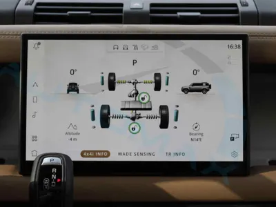 2025 لاند روفر ديفيندر اكس داينمك