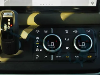 2025 لاند روفر ديفيندر اكس داينمك