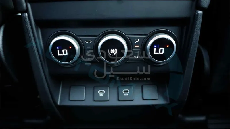 2025 لاند روفر ديفيندر اكس داينمك