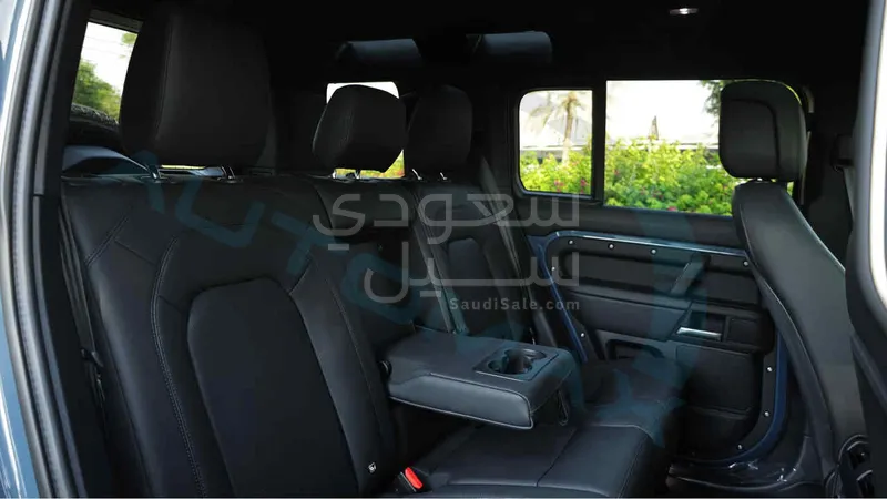 2025 لاند روفر ديفيندر اكس داينمك