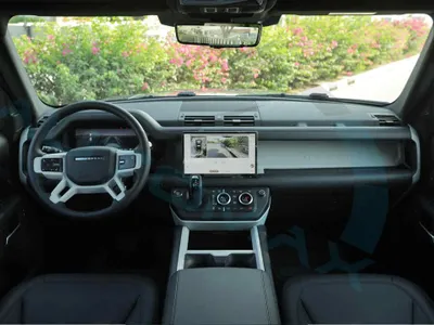 2025 لاند روفر ديفيندر اكس داينمك