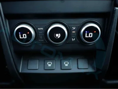 2025 لاند روفر ديفيندر اكس داينمك