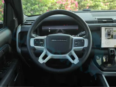 2025 لاند روفر ديفيندر اكس داينمك