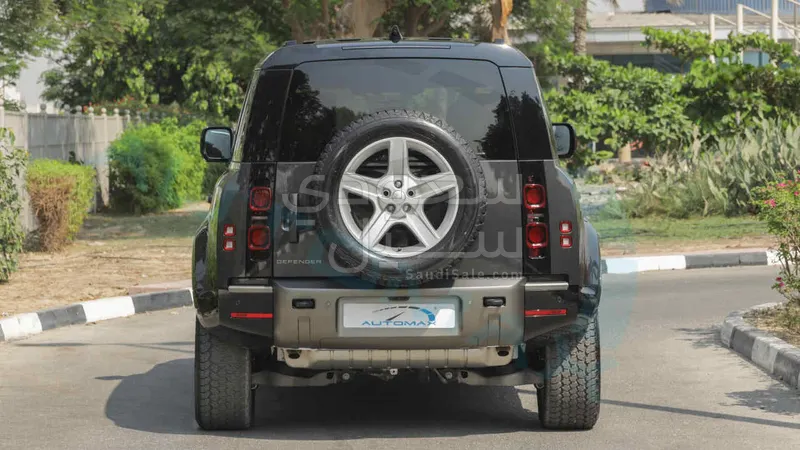 2025 لاند روفر ديفيندر اكس 110