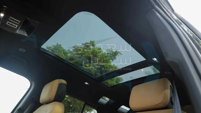 2025 لاند روفر ديفيندر اكس 110