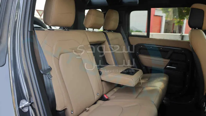 2025 لاند روفر ديفيندر اكس 110