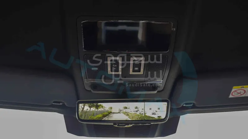 2025 لاند روفر ديفيندر اكس 110