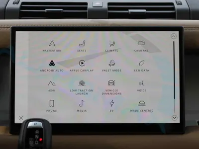 2025 لاند روفر ديفيندر اكس 110