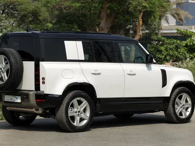 2025 لاند روفر ديفيندر اكس داينمك