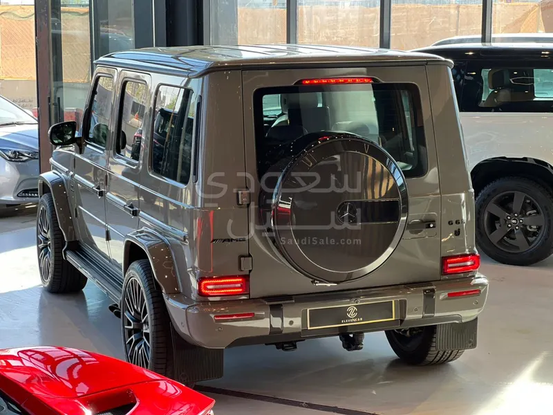 2025 مرسيدس - بنز جي 63 أي إم جي