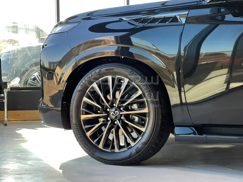 2025 انفينيتي كيو اكس 80