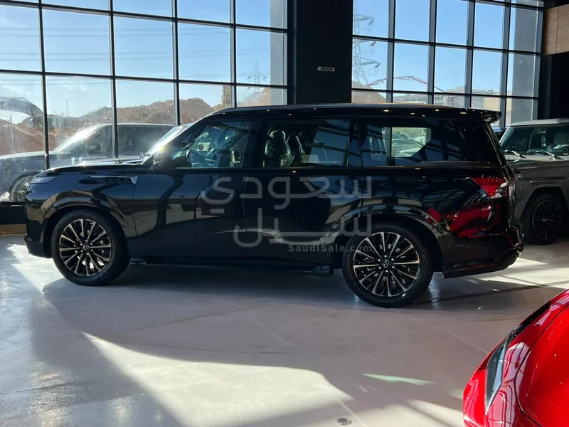 2025 انفينيتي كيو اكس 80