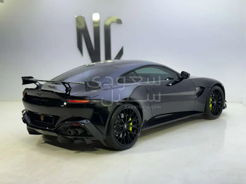 2022 استون مارتن فانتج اف 1 إديشن