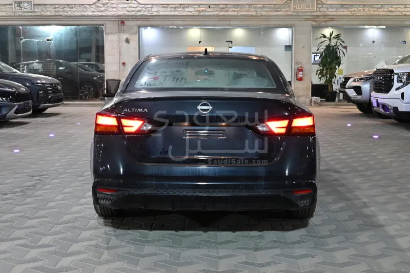 2025 نيسان التيما