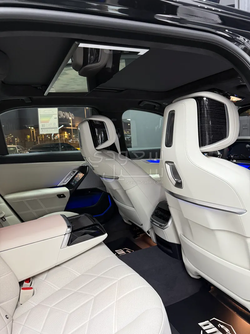 2026 بي ام دبليو الفئة السابعة 735أي