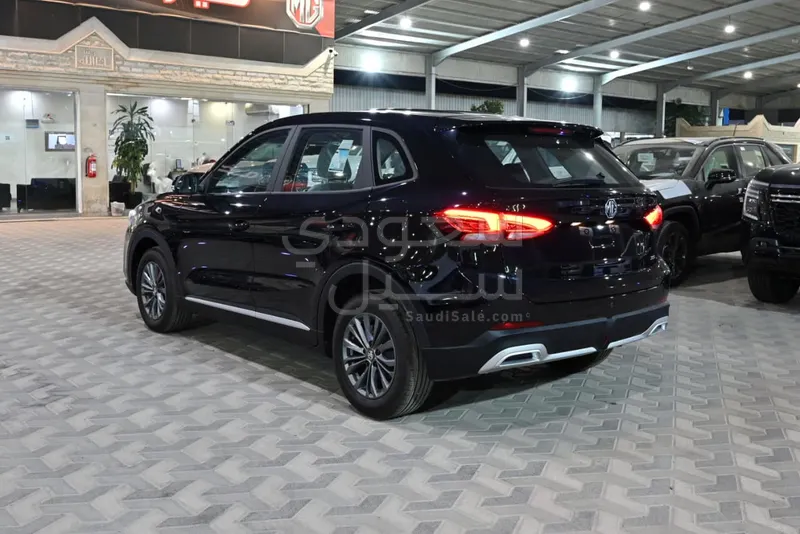 2025 ام جي زد اس