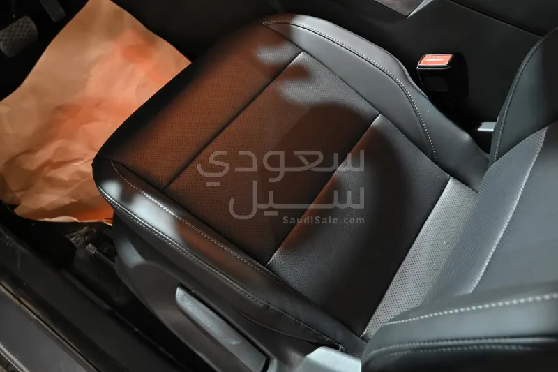 2025 ام جي زد اس