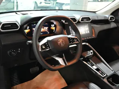 2025 ام جي زد اس