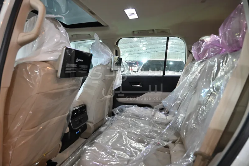 2024 تويوتا لاند كروزر جي اكس ار4