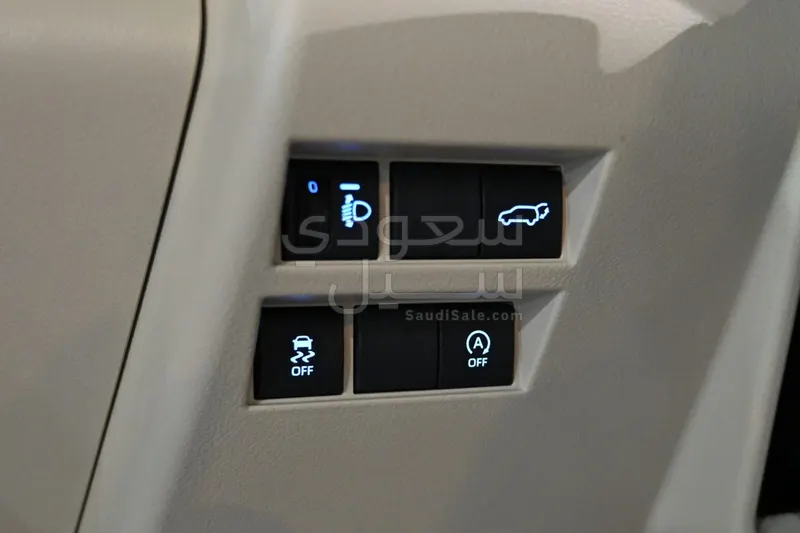 2024 تويوتا لاند كروزر جي اكس ار4