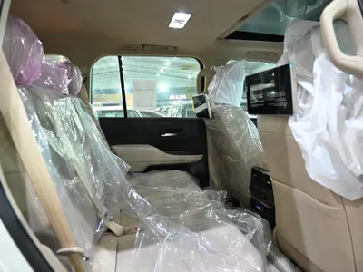 2024 تويوتا لاند كروزر جي اكس ار4