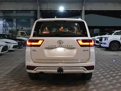 2024 تويوتا لاند كروزر جي اكس ار4