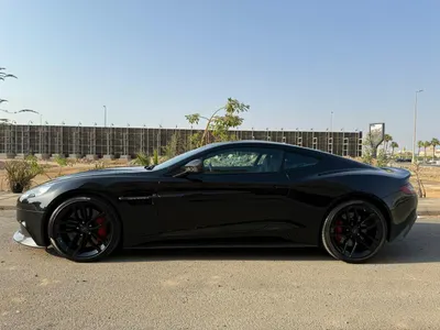 2015 استون مارتن فانكويش