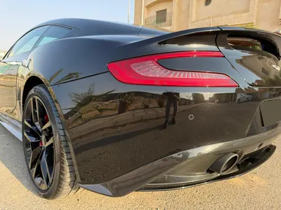 2015 استون مارتن فانكويش