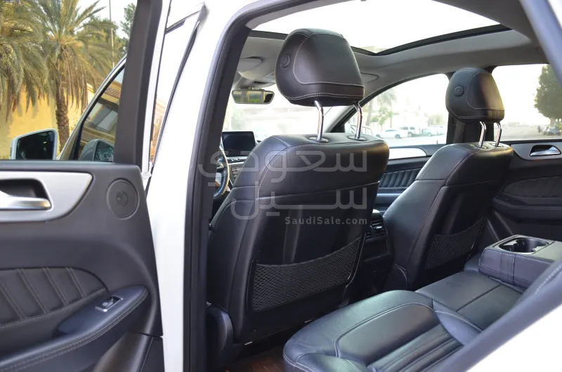 2016 مرسيدس - بنز جي إل إي 400