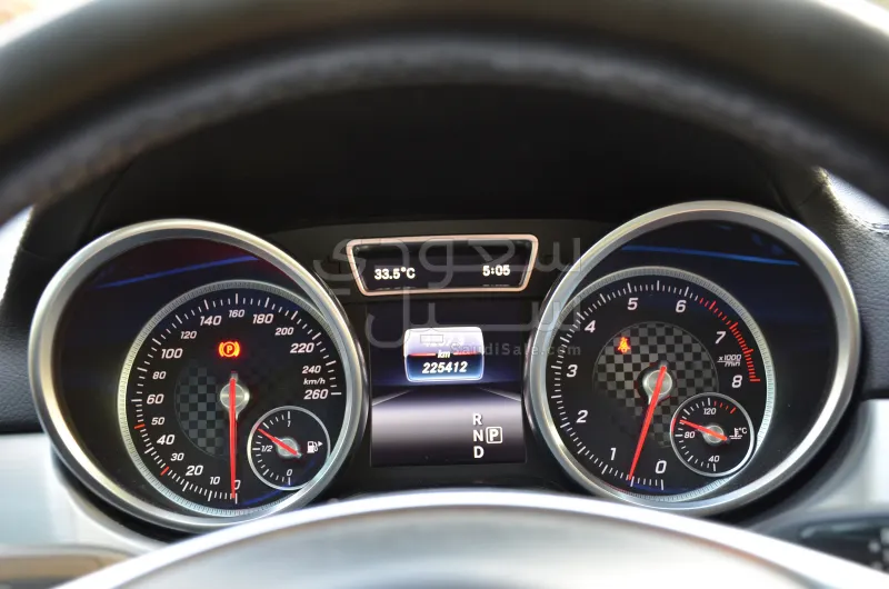 2016 مرسيدس - بنز جي إل إي 400