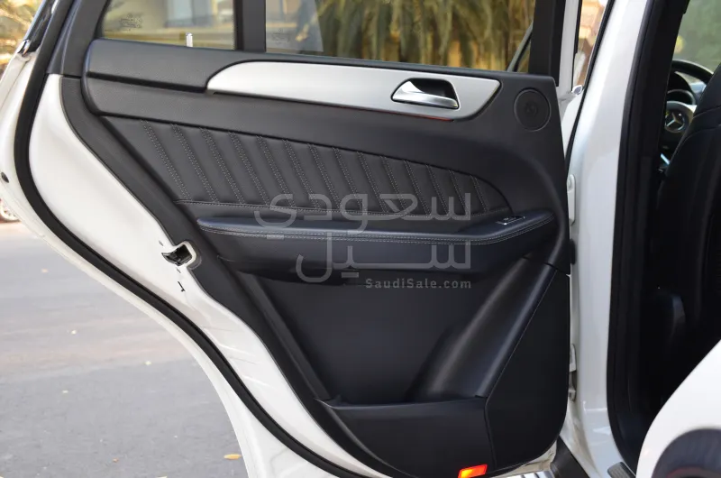 2016 مرسيدس - بنز جي إل إي 400