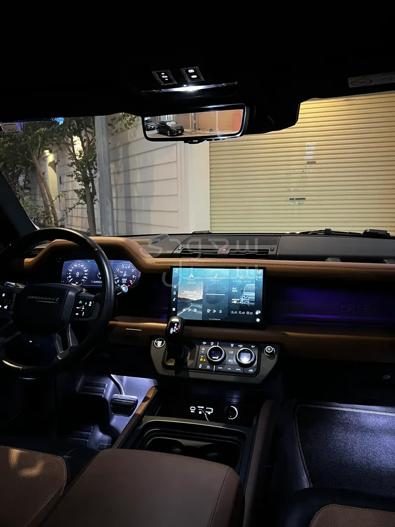 2020 لاند روفر ديفيندر اكس 110