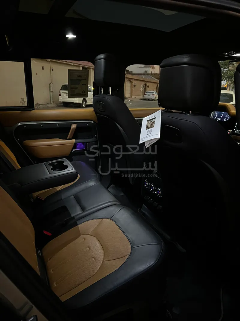 2020 لاند روفر ديفيندر اكس 110