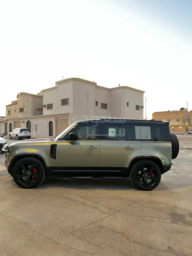 2020 لاند روفر ديفيندر اكس 110