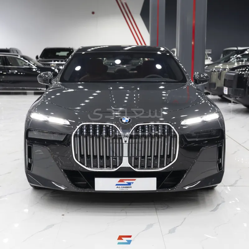 2026 بي ام دبليو الفئة السابعة 735أي