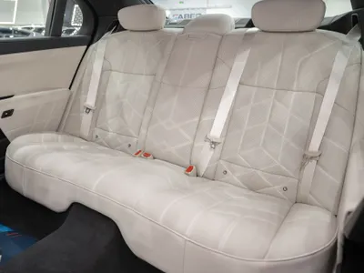 2026 بي ام دبليو الفئة السابعة 735أي